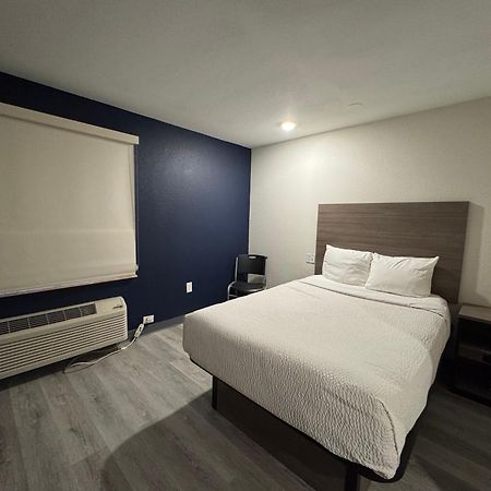Baymont By Wyndham Dickinson Hotel Luaran gambar