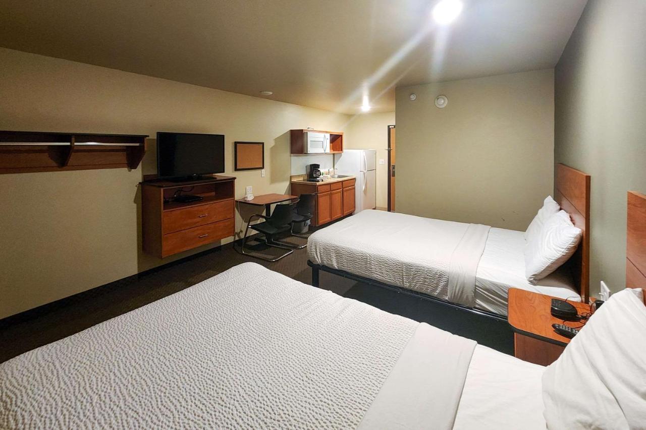 Baymont By Wyndham Dickinson Hotel Luaran gambar