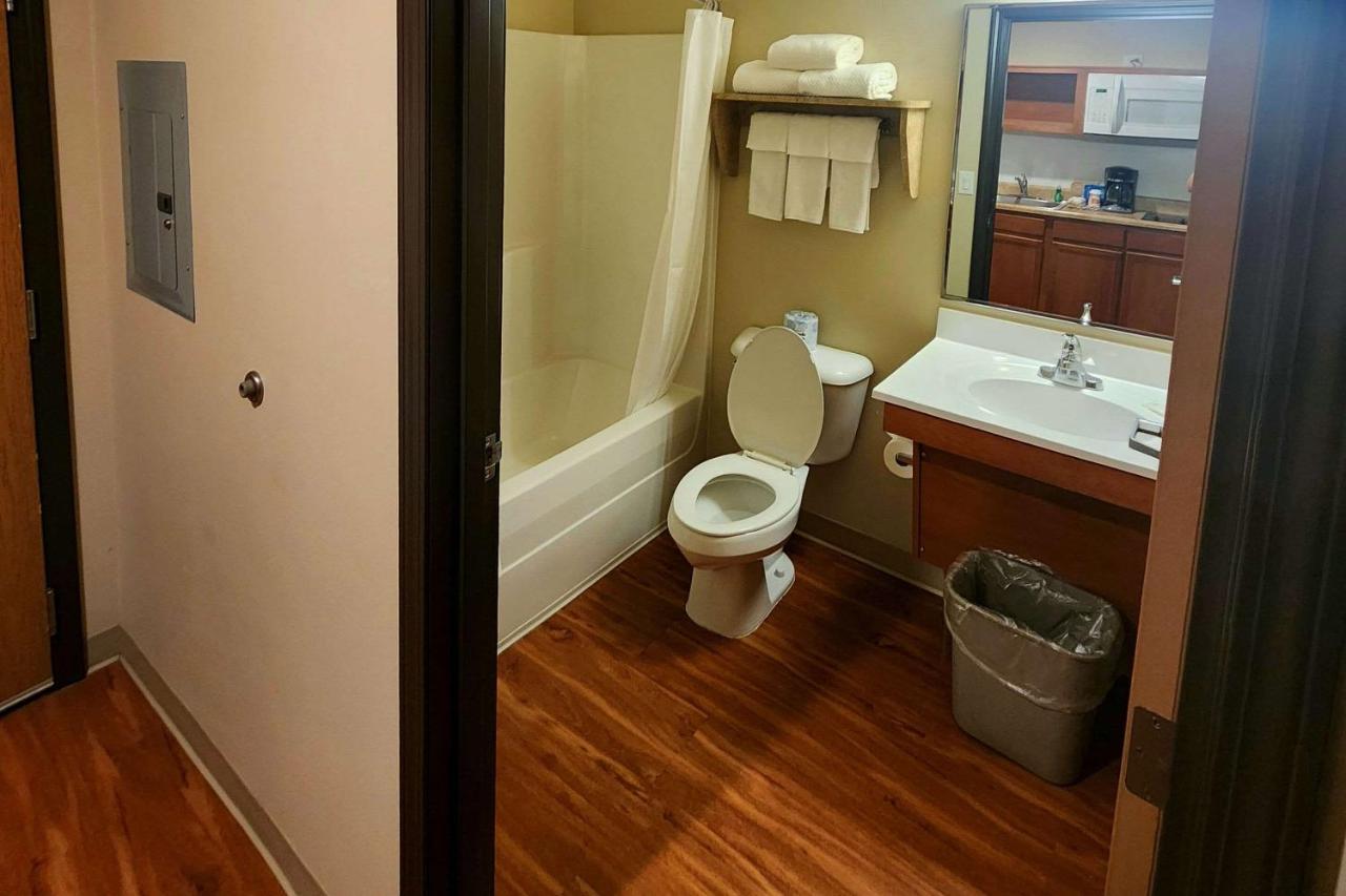 Baymont By Wyndham Dickinson Hotel Luaran gambar