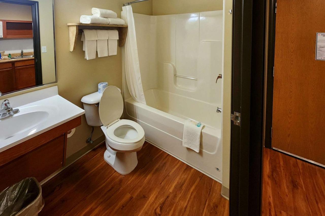 Baymont By Wyndham Dickinson Hotel Luaran gambar