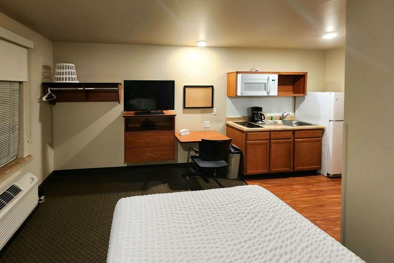 Baymont By Wyndham Dickinson Hotel Luaran gambar