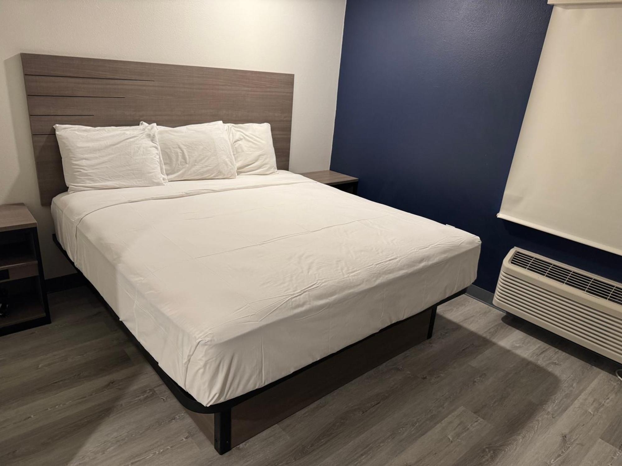 Baymont By Wyndham Dickinson Hotel Luaran gambar