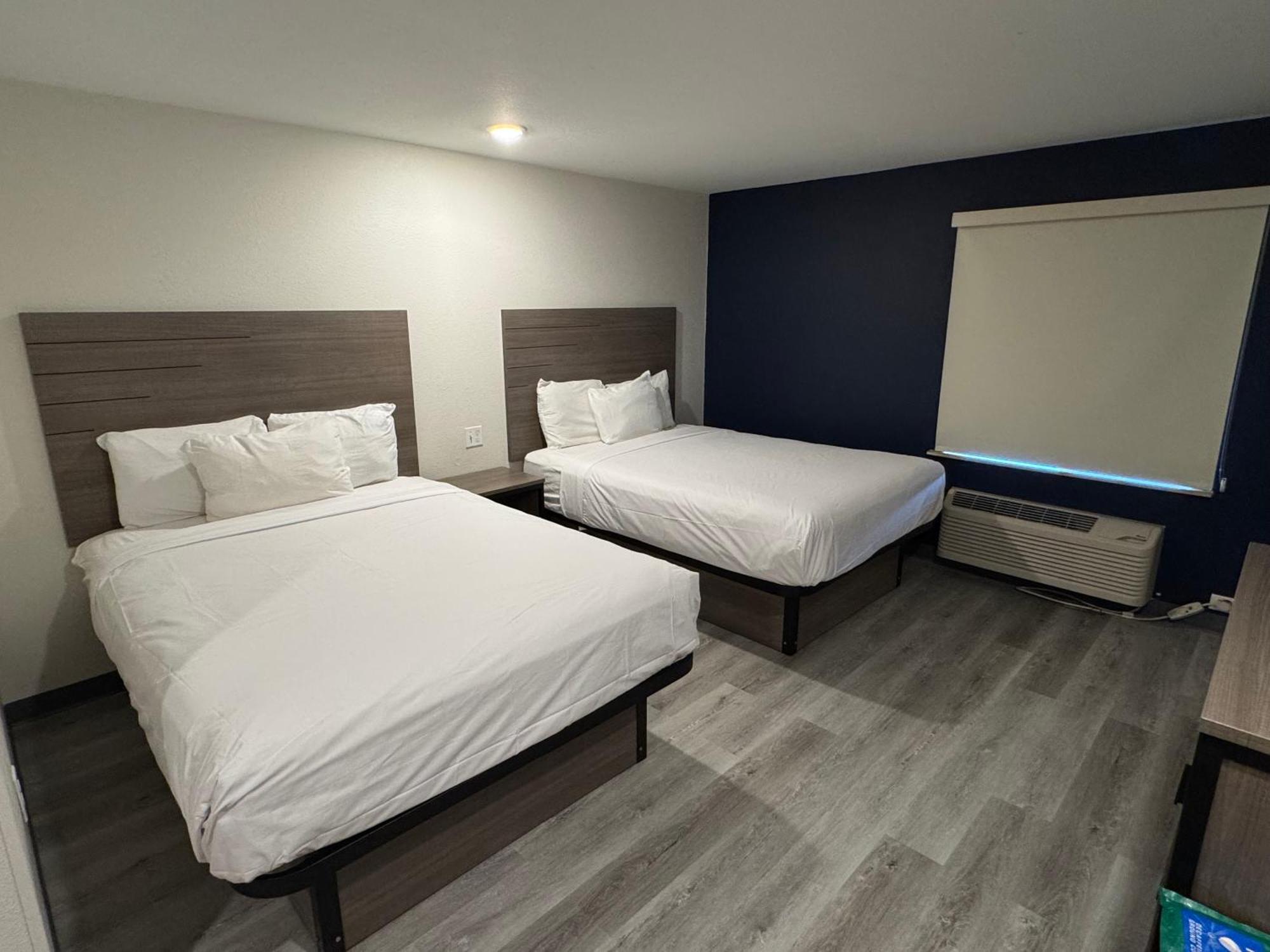 Baymont By Wyndham Dickinson Hotel Luaran gambar