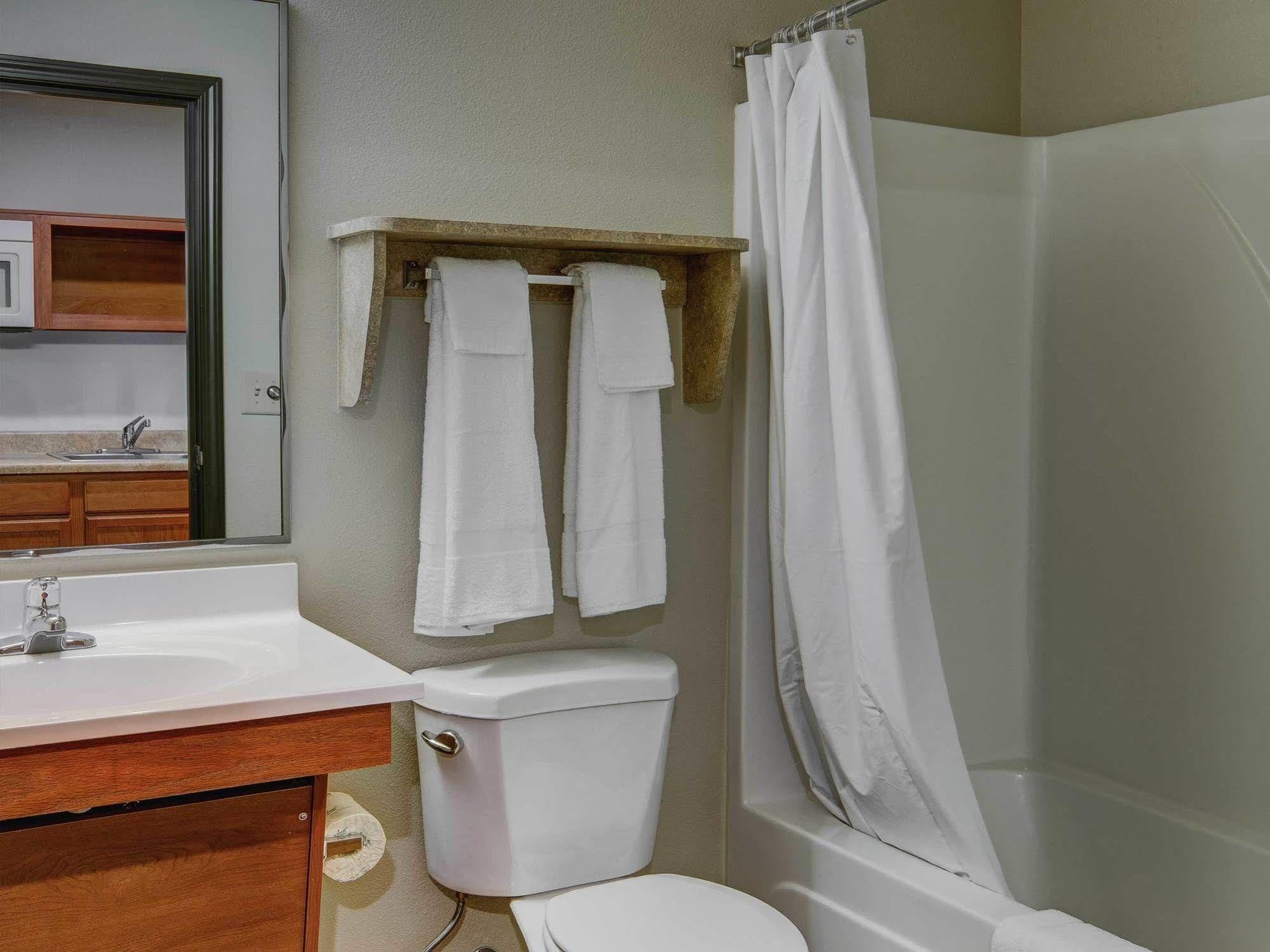 Baymont By Wyndham Dickinson Hotel Luaran gambar