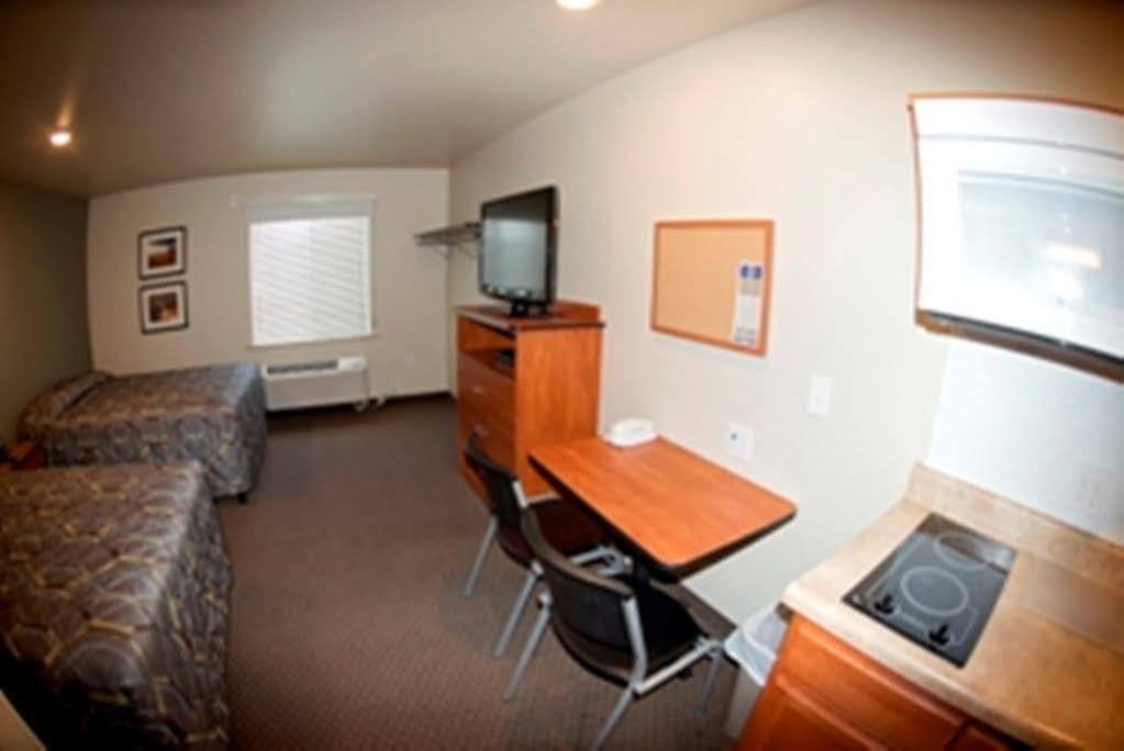 Baymont By Wyndham Dickinson Hotel Luaran gambar